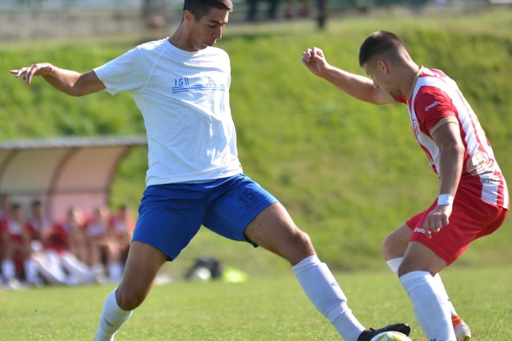 Skok igra i "mirnoća"na lopti su aduti štopera Koma, Foto: Privatni album