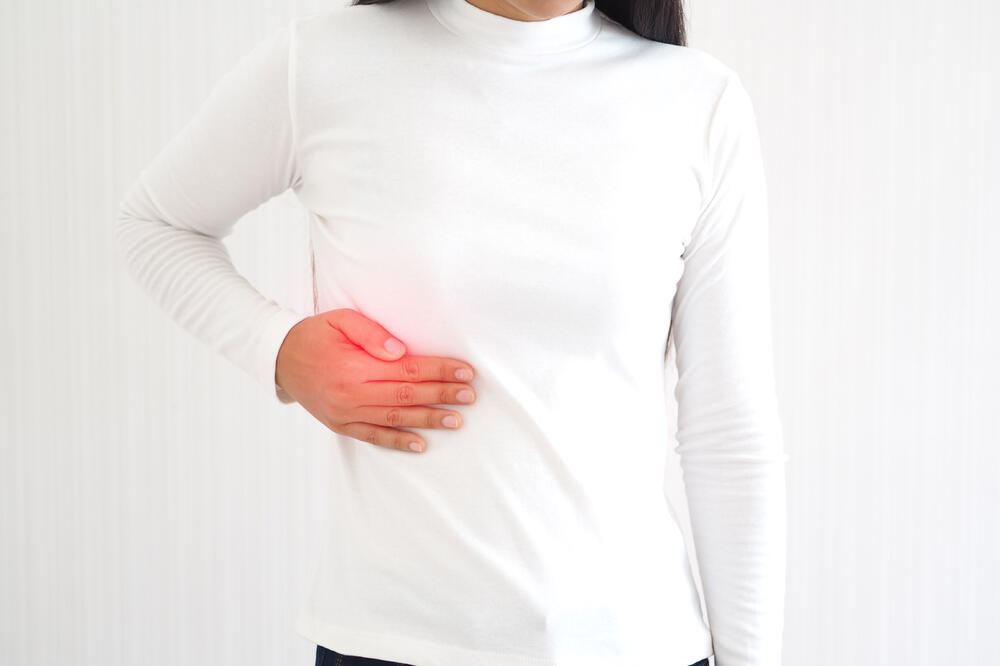 Kod kamena u žuči obično se javlja bol ispod desnog rebarnog luka (Ilustracija), Foto: Shutterstock.com