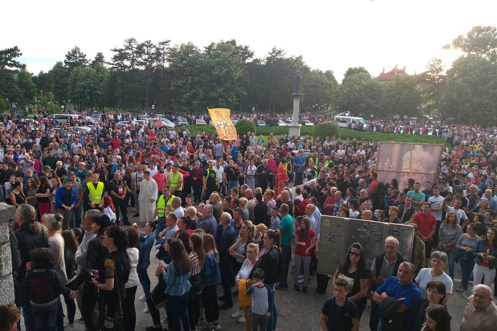 Detalj sa nikšićke litije, Foto: Svetlana Mandić