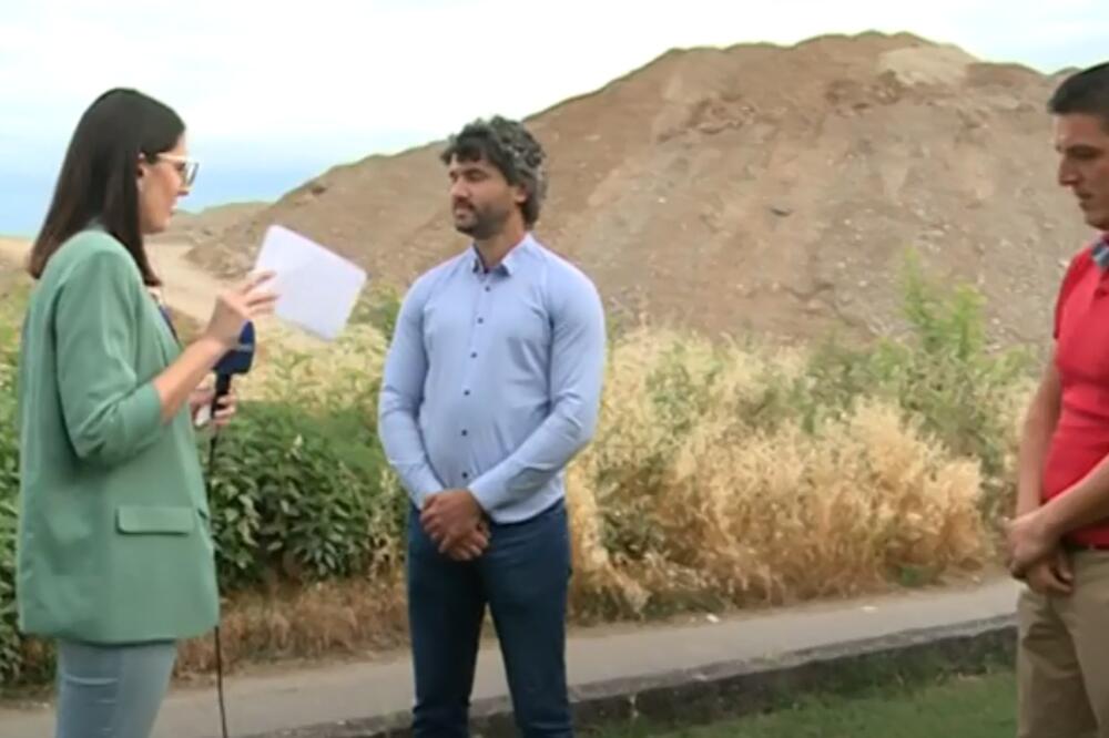 Krstović i Bulatović u blizini deponije, Foto: Printscreen YouTube