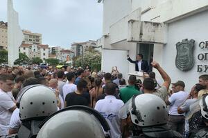 Demokrate: Đukanović nacrtao metu Bečiću, Krapoviću i Radoviću,...