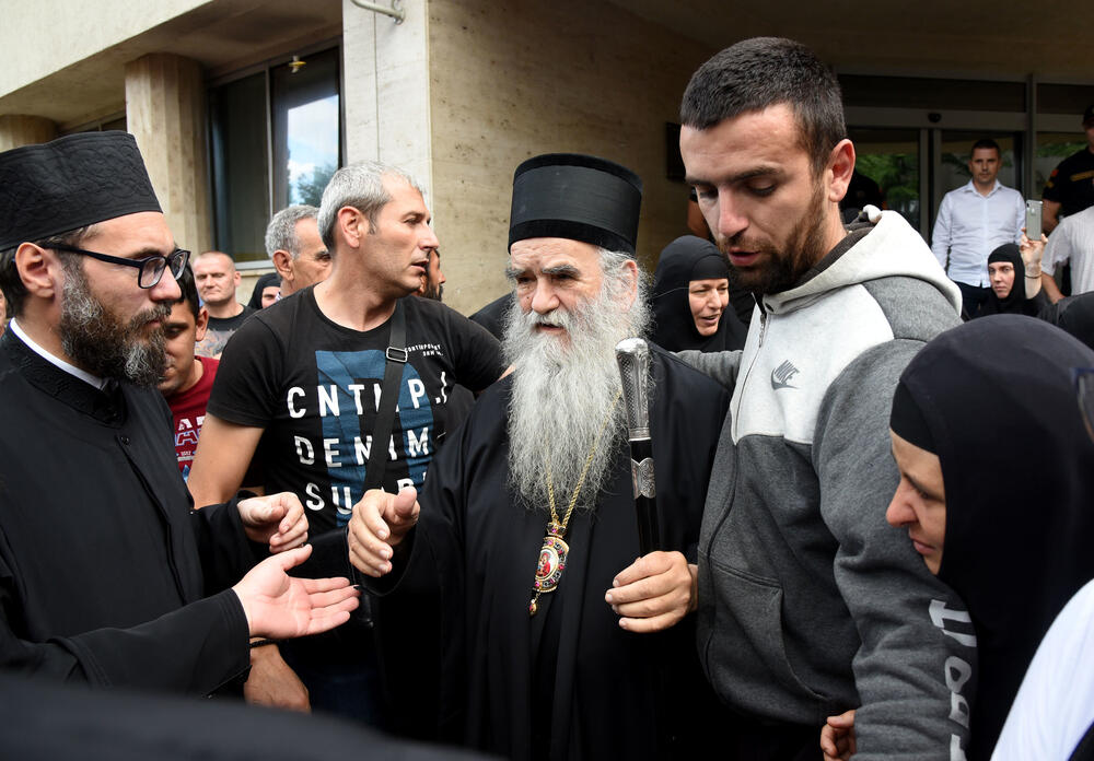 <p>Branioci mitropolita, advokati Božo Milonjić i Dragan Šoć kazali su da je prijava neodrživa i da u postupanju mitropolita nema elemenata krivičnog djela</p>