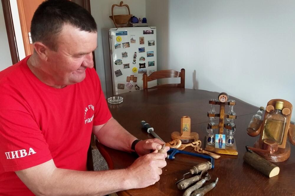 Ne može da radi uz televizor, Foto: Svetlana Mandić