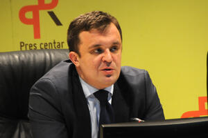 Vujović: Moguće je da inicijativa za smjenu Vlade dobije podršku...