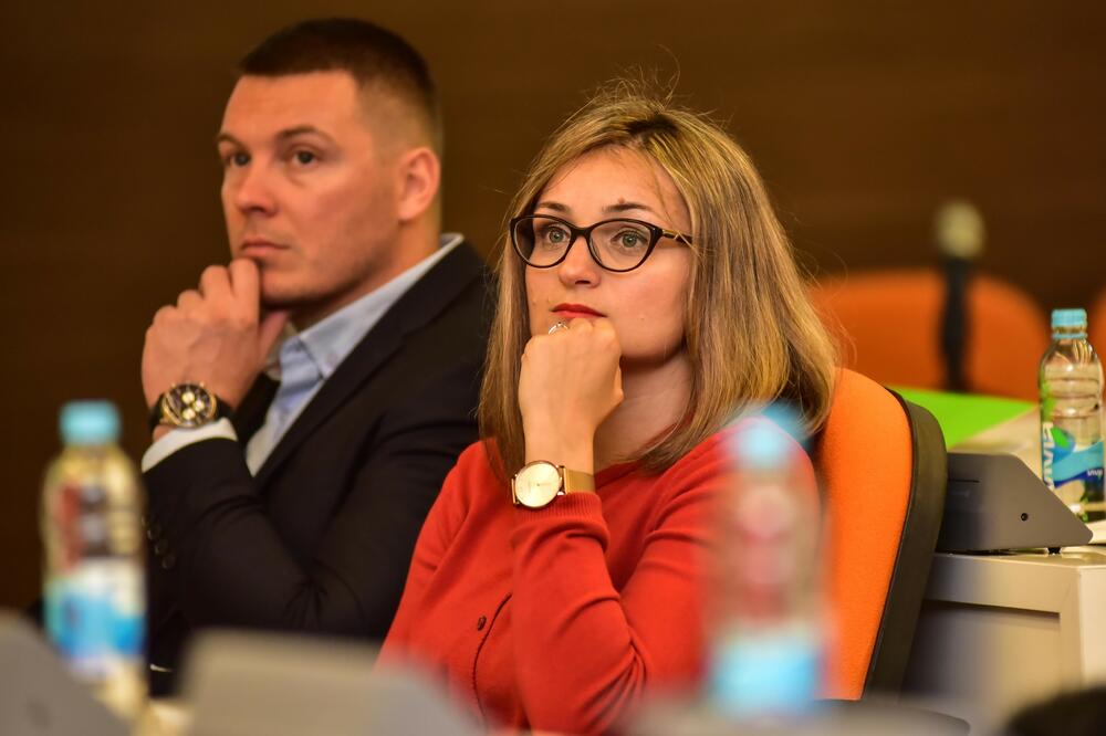 Prva na udaru nove vlasti u Budvi jer nije htjela da izradi dupli pečat: Vukotić Jelušić, Foto: URA