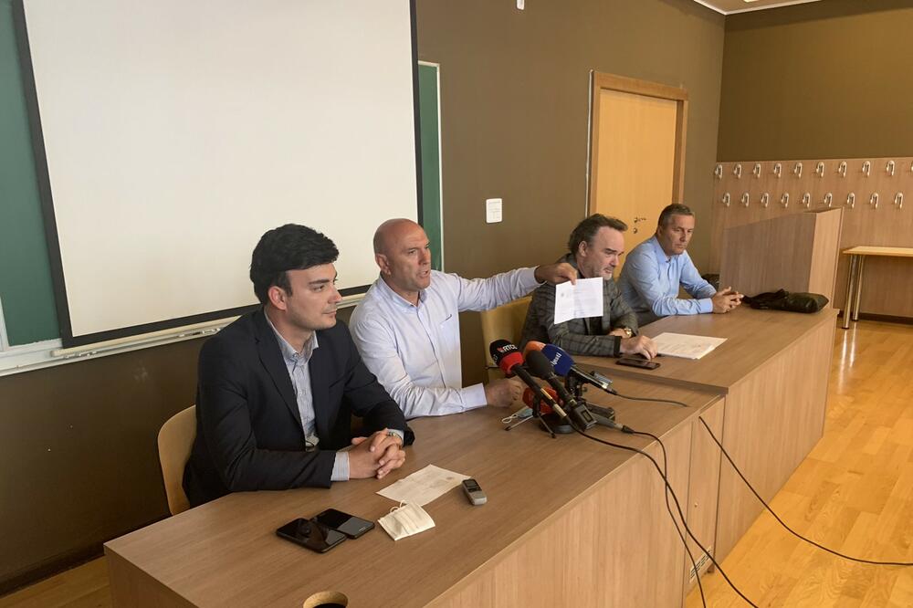 Jovanović, Carević, Bojić i savjetnik Carevića Đorđe Vujović, Foto: Vuk Lajović