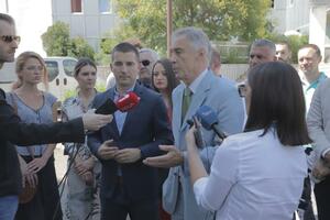 Bečić: Marković dotakao dno, Lekić: Međunarodna zajednica da ne...