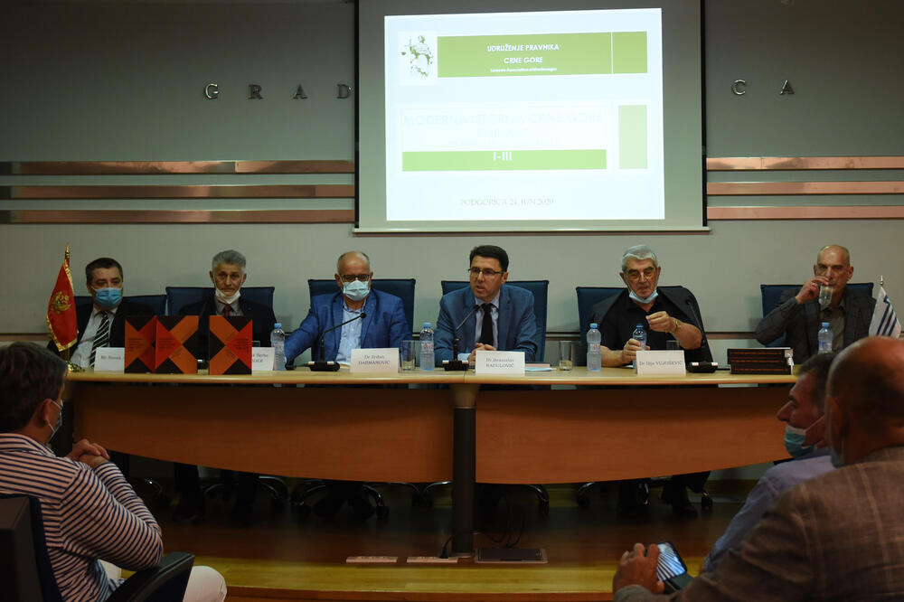 Sa promocije: Adžić, Rastoder, Darmanović, Radulović, Vujošević, Brković, Foto: Savo Prelević