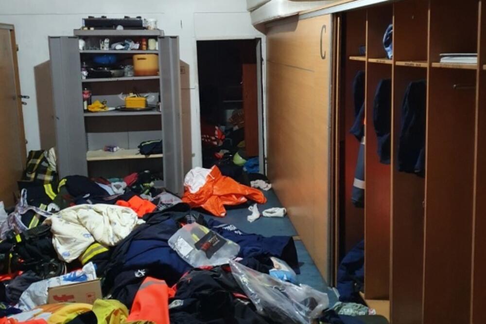 Detalj iz vatrogasne jedninice u Budvi nakon upada PJP, Foto: Vatrogasna jedinica Budva