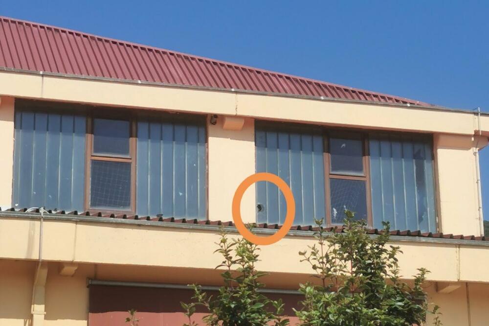 Demokrate: Dokaz da je policija ispalila suzavac, Foto: Demokrate