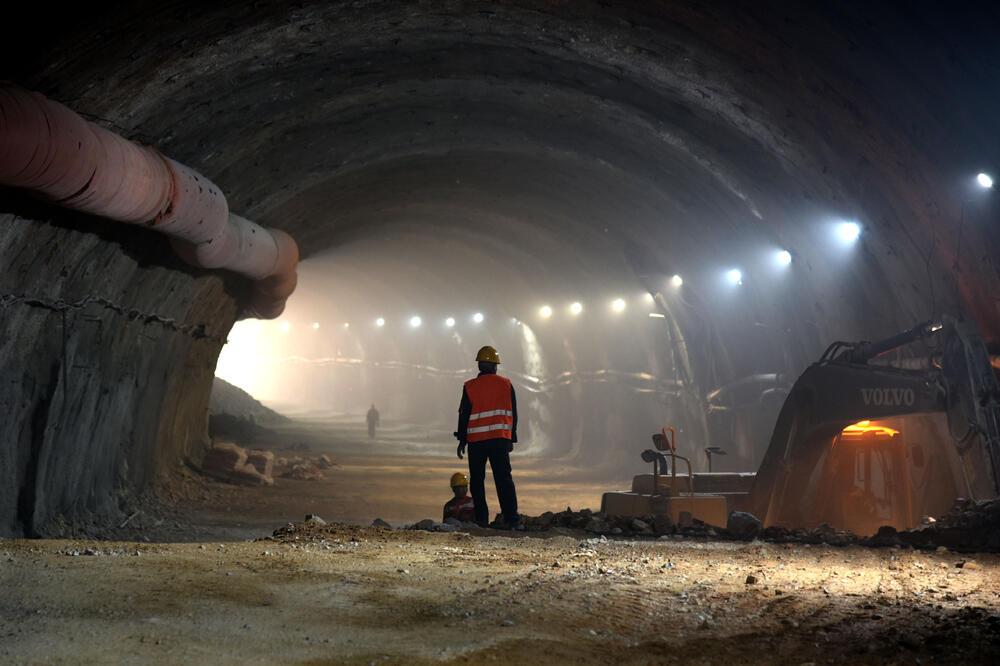 Rok za završetak radova opet prolongiran, čeka se odluka o zahtjevu CRBC-a za “dodatna plaćanja”, Foto: Boris Pejović