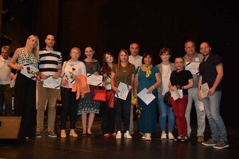 Nagrađeni i novinari, Foto: Privatna arhiva