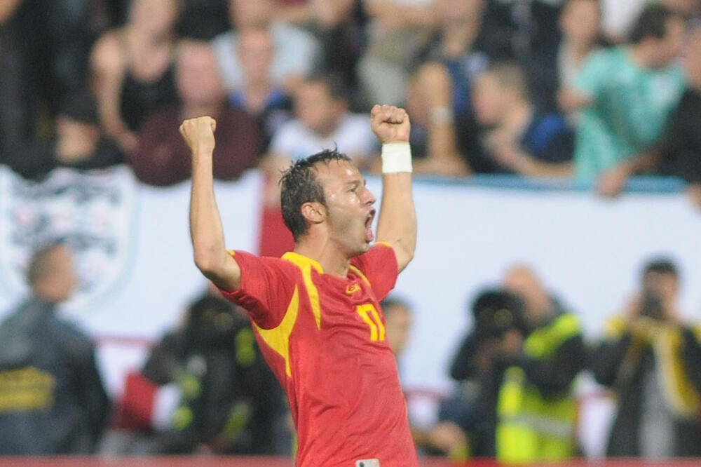 Zverotić slavi gol protiv Engleske 2011., Foto: Savo Prelević