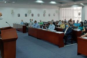 Zasijedala SO Tivat: Pređen obiman dnevni red, opozicija većinom...