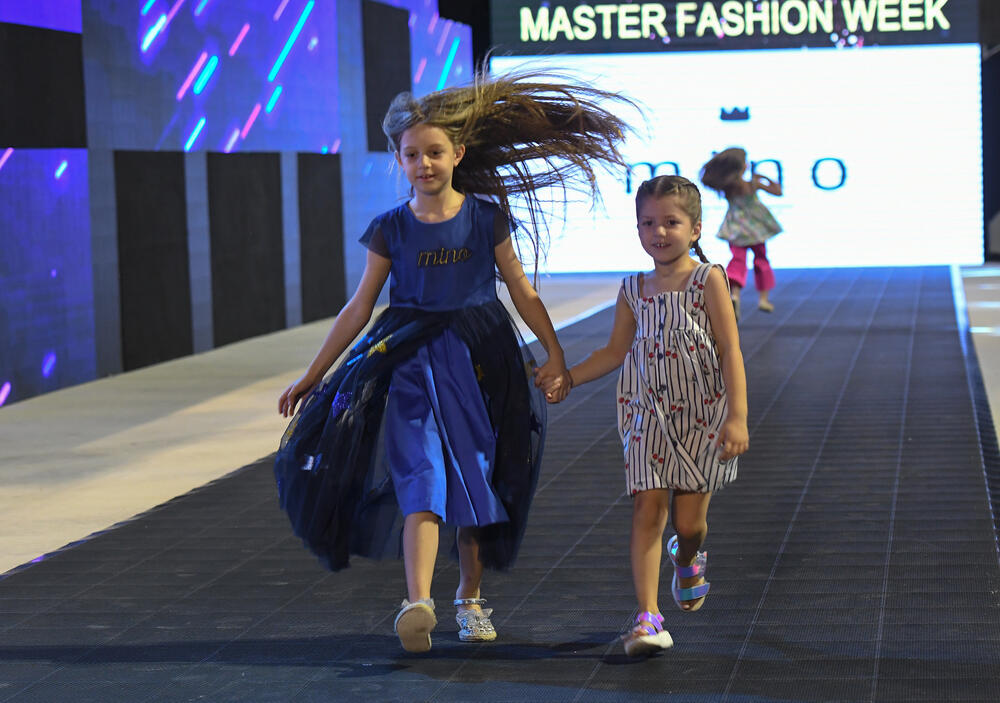 <p>Tokom protekla dva dana ljubitelji mode uživali u raznolikim kolekcijama na Master Fashion Weeku Montenegro, a Mirjana Šarac ispred brenda “Mino” predstavila kolekciju za najmlađe</p>