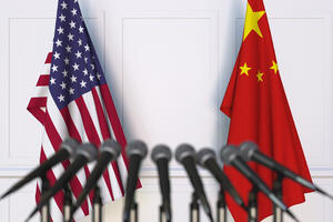 Kina optužila SAD za nasilan upad u konzulat u Hjustonu
