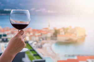 Šta je uzrok glavobolje od crvenog vina, a nije količina
