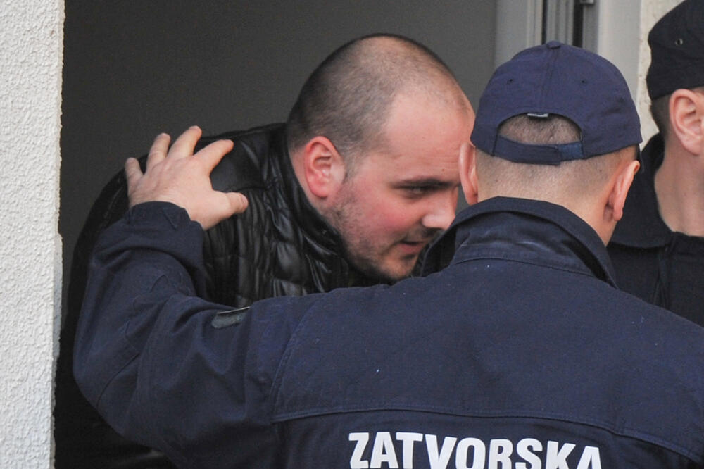 Ulama nakon hapšenja (arhiva), Foto: Savo Prelević