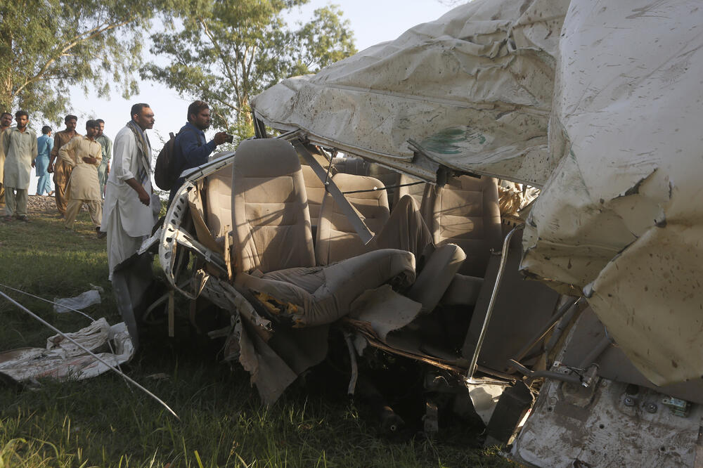 Sa mjesta nesreće, Foto: AP