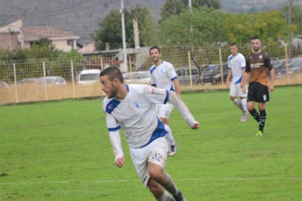 Donio bod Dečiću u Budvi protiv Lovćena: Kristijan Vulaj, Foto: FK Dečić