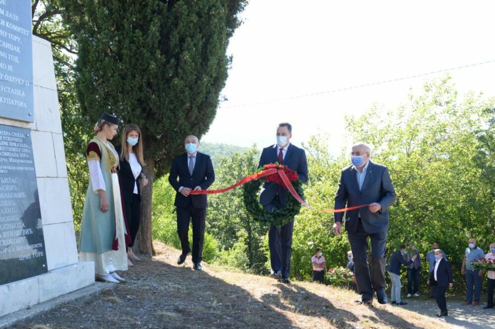 Sa obilaska obnovljenog spomenika, Foto: PG Biro