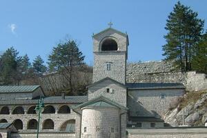 Cetinjski manastir: Protest zbog saniranja mokrih čvorova?