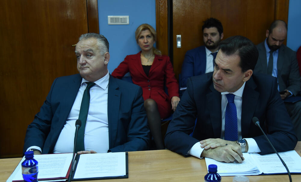  Ministri za ljudska prava Muhamed Zenka i pravde Zoran Pažin tokom parlamentarne rasprave o zakonu