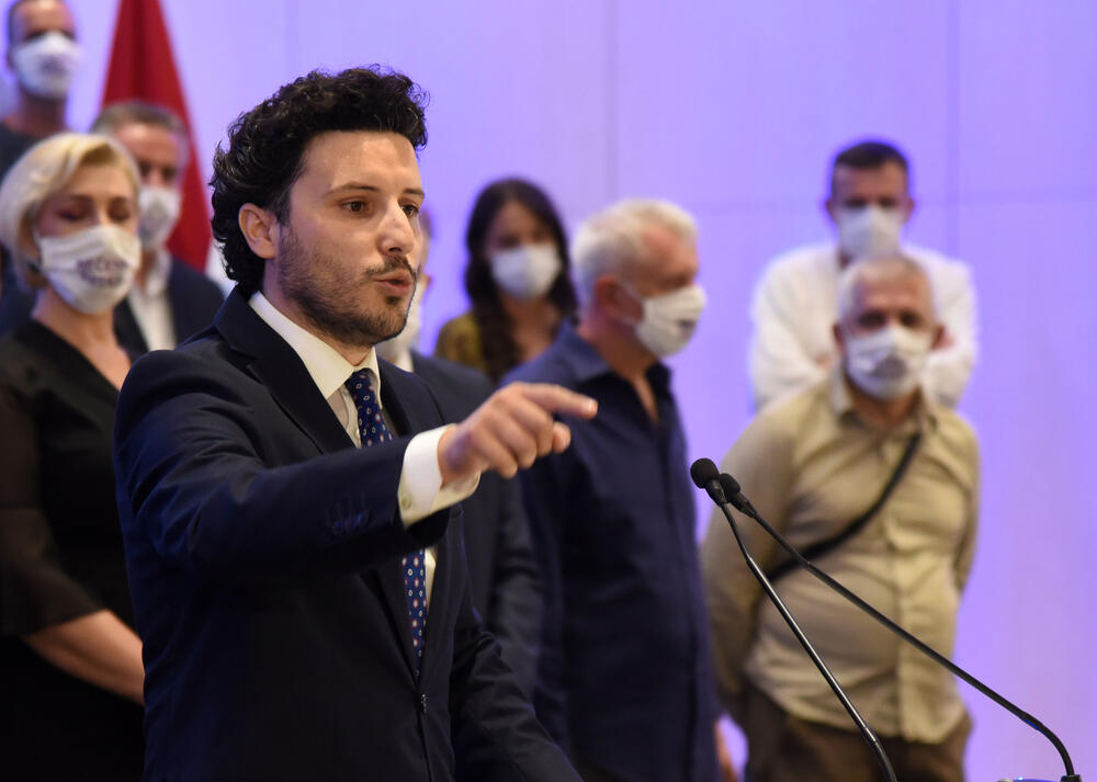 <p>Abazović je rekao da "nam treba ekspertska vlada i ljudi koji će da pomognu i imaju reference, a ne političari poznati po korupciji"</p>