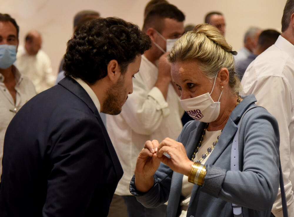 <p>Abazović je rekao da "nam treba ekspertska vlada i ljudi koji će da pomognu i imaju reference, a ne političari poznati po korupciji"</p>