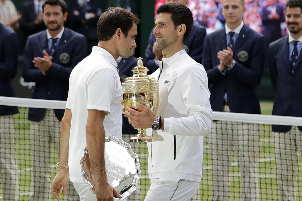 Đoković je prije godinu podigao najcjenjeniji pehar, Foto: Beta/AP