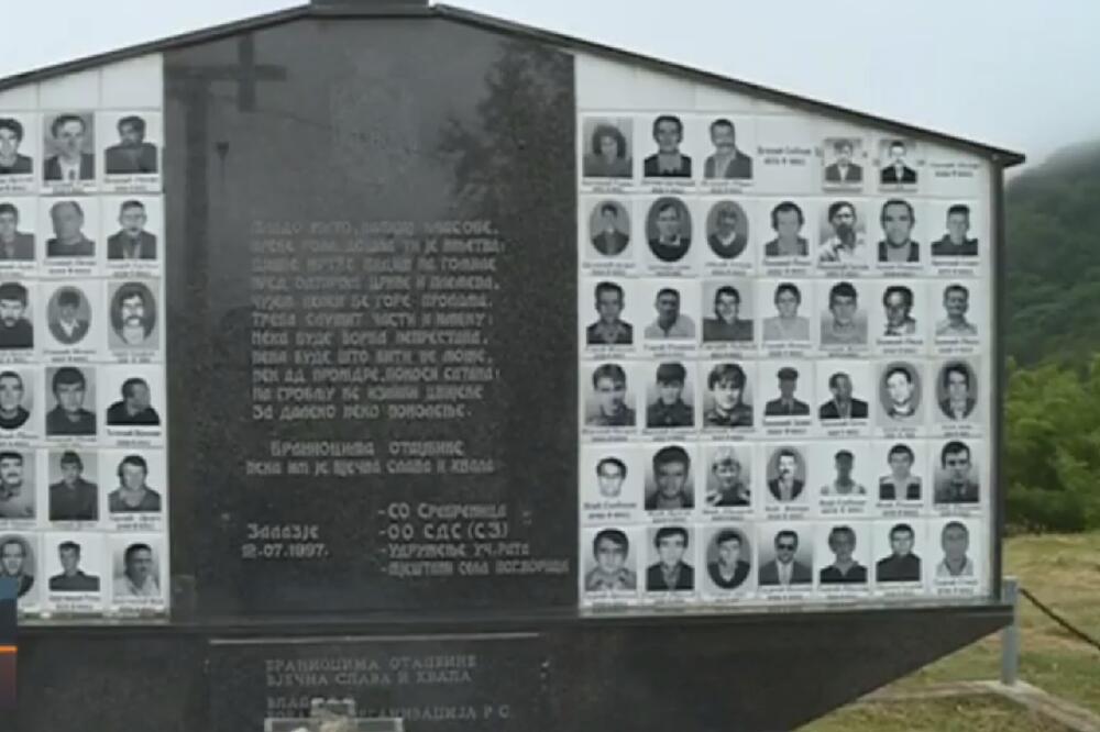 Spomen ploča posvećenim ubijenim srebreničkim Srbima, Foto: Printscreen