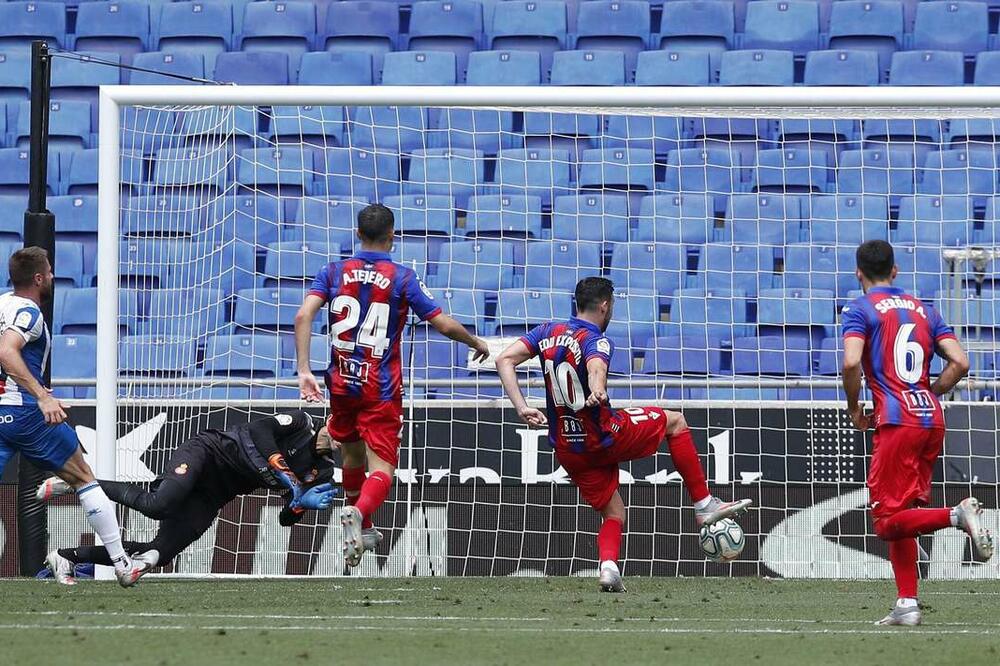 Eksposito je imao sreće kod drugog pogotka, Foto: Flashscore.com