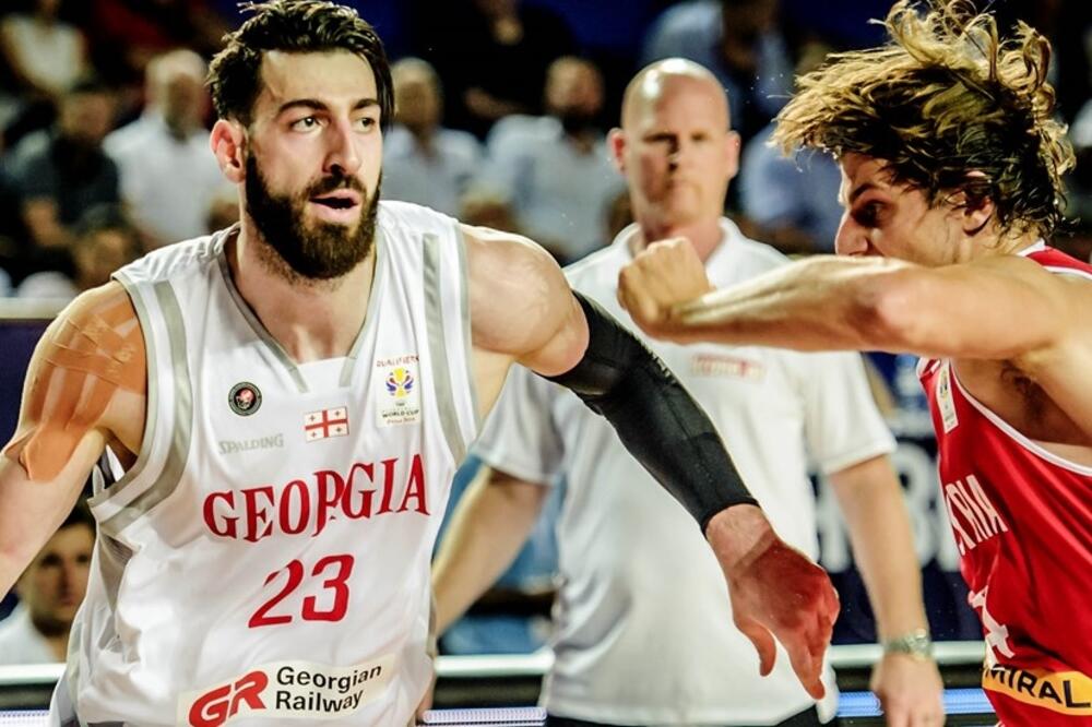 Kad se bude igrala Evroliga, on će nositi dres Gruzije: Tornike Šengelija, Foto: FIBA