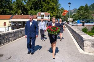 Vuksanović Stanković: Sa ponosom se sjećamo svih boraca narodno...