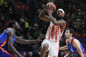 Braun iz Zvezde u Fenerbahče