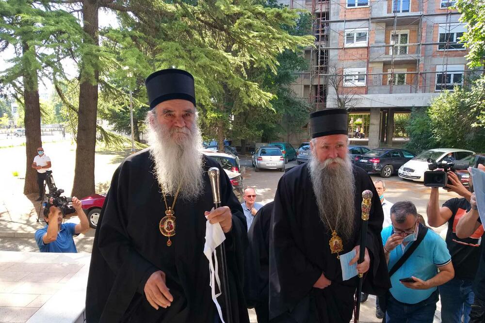 Mitropolit crnogorsko-primorski Amfilohije i Joanikije jutros u Nikšiću, Foto: Svetlana Mandić