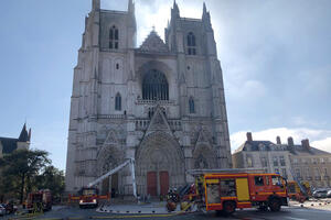 Lokalizovan požar u katedrali u Nantu na zapadu Francuske