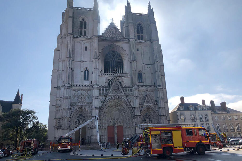 Katedrala u Nantu, Foto: Laetitia Notarianni/AP