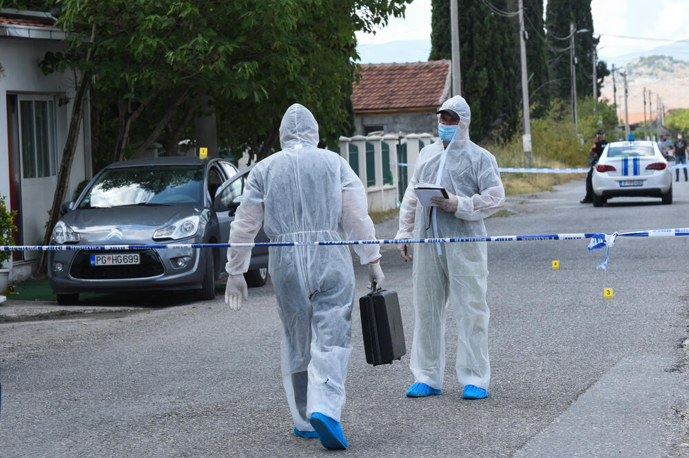 Forenzičari na mjestu ubistva, Foto: Savo Prelević