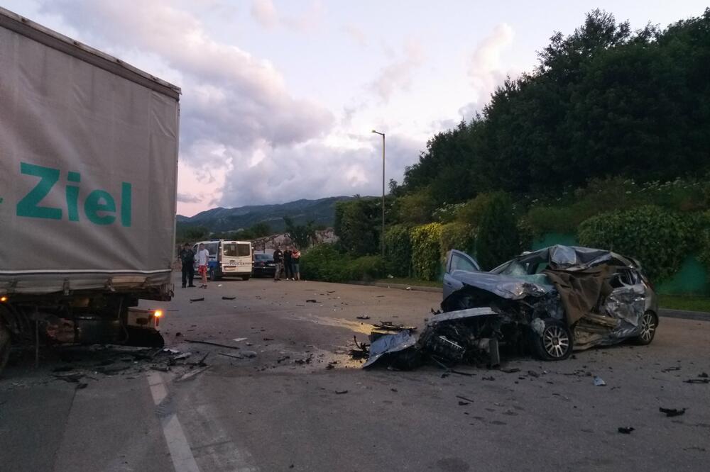 Sa mjesta udesa, Foto: Svetlana Mandić