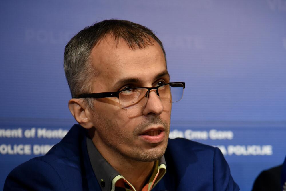 Prošao sa opomenom: Vučinić, Foto: Boris Pejović