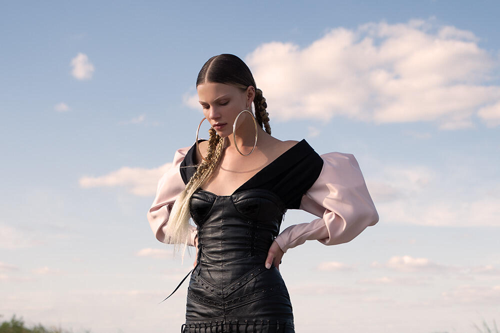 Martin model u Harper’s Bazaaru Vietnam, Foto: Tommy Chung