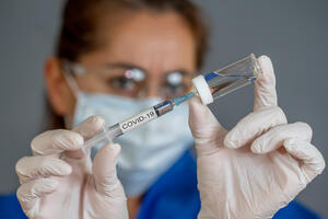 Odloženo testiranje Novavaks vakcine protiv koronavirusa