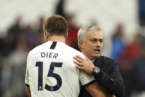 Murinjo ga ubijedio da ostane: Dajer potpisao novi ugovor