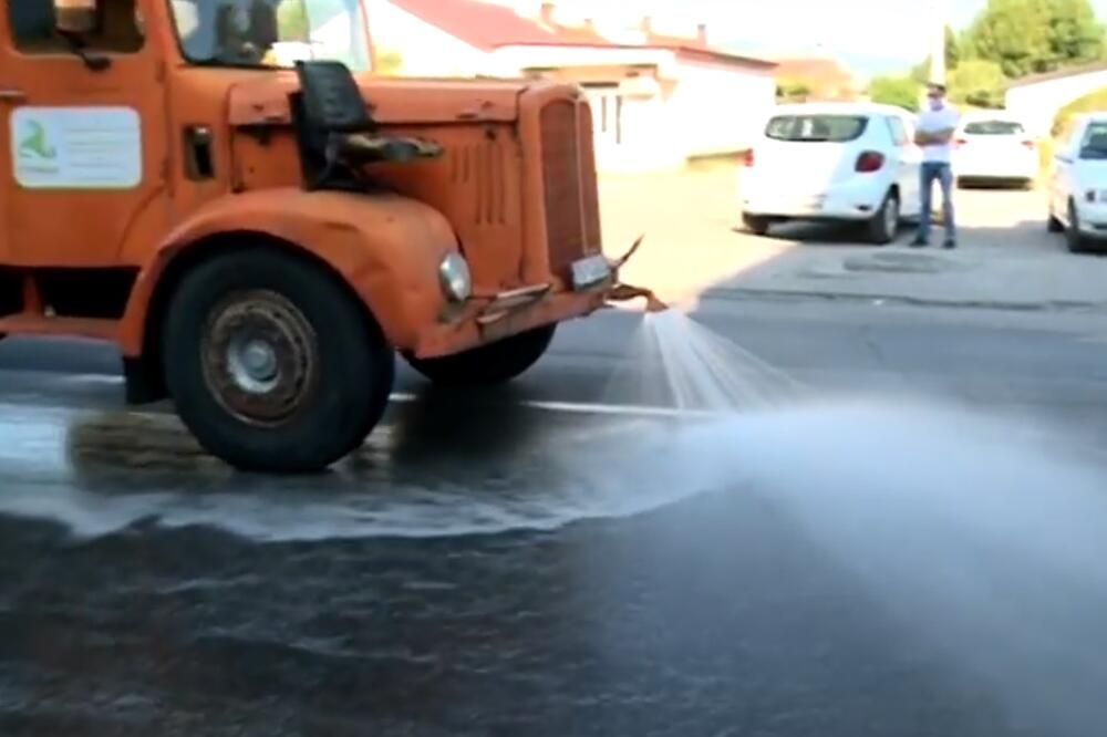 Dezinfekcija podgoričkih naselja, Foto: Screenshot/TV Vijesti