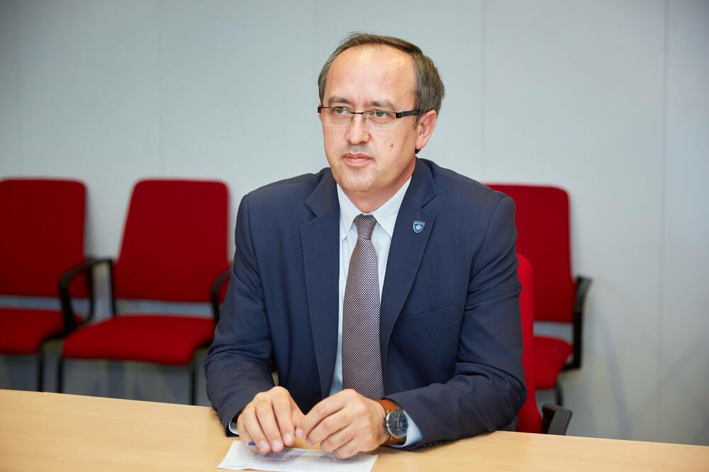 Hoti, Foto: Betaphoto