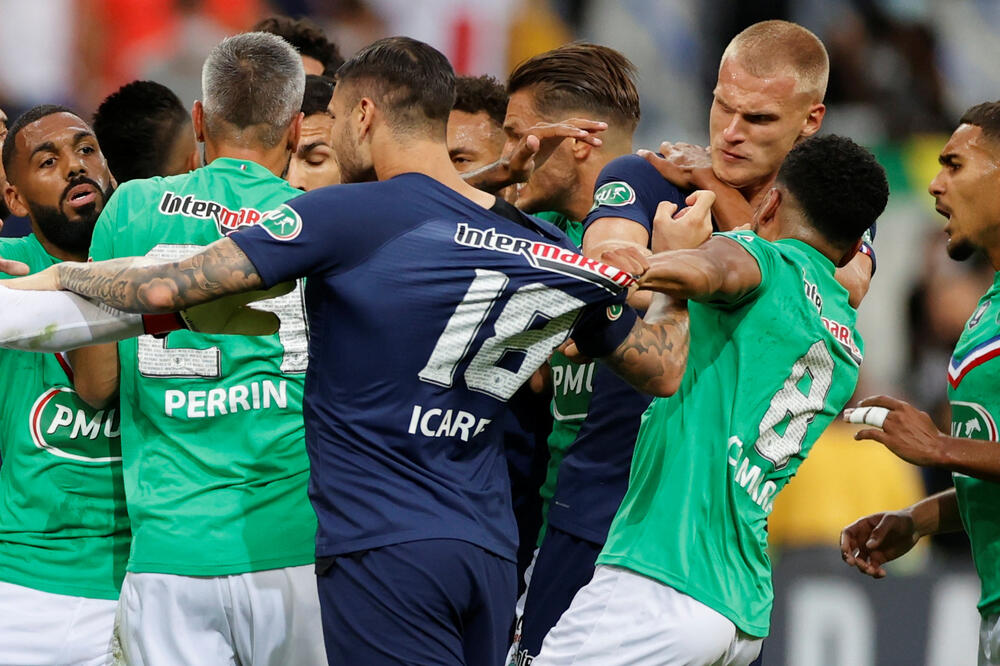 Gužva nakon isključenja Perina, Foto: REUTERS