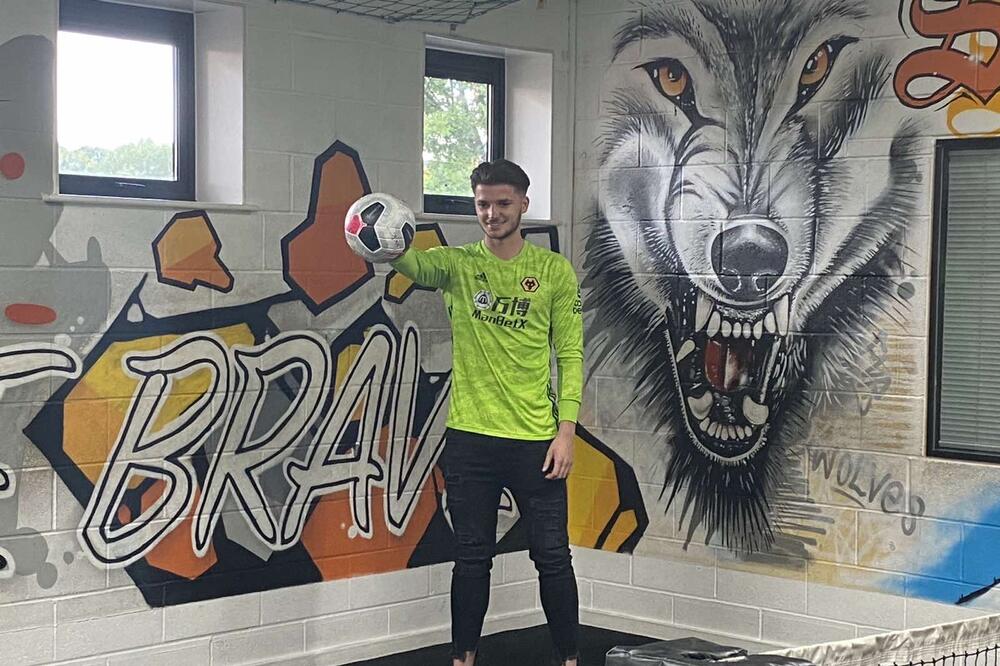 Matija Šarkić na predstavljanju u Vulverhemptonu, Foto: Privatna arhiva