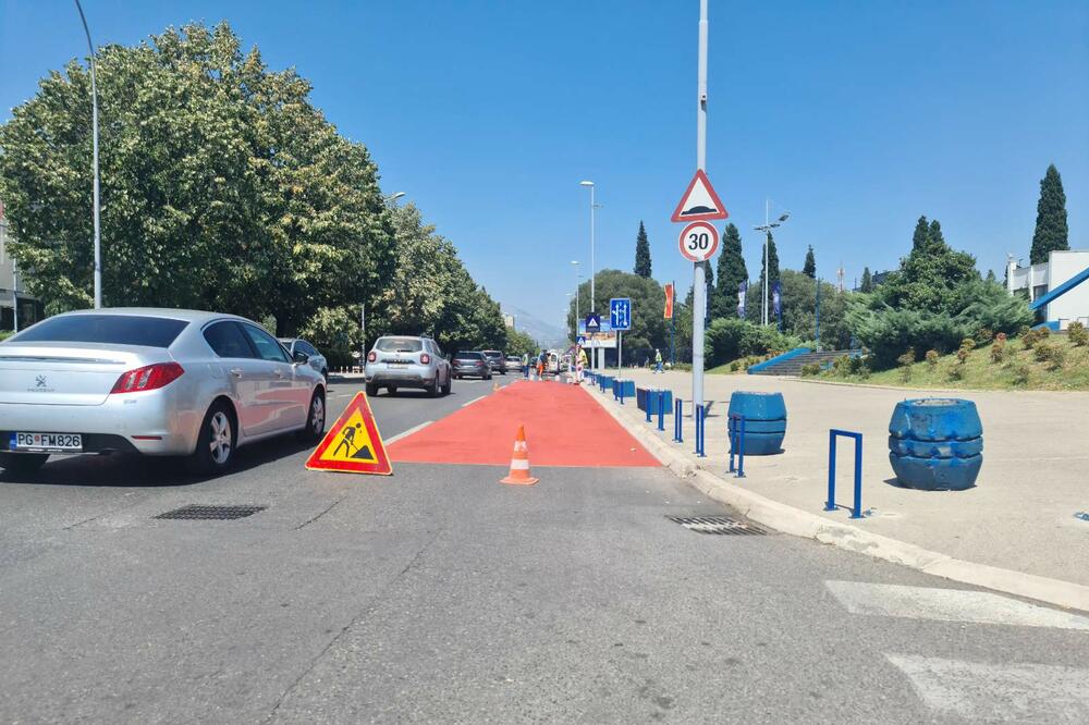 Biciklistički koridor u Ulici Ivana Milutinovića, Foto: Glavni grad Podgorica