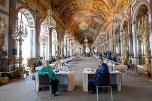 Nemilosrdna kraljica moći